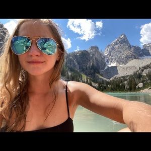 Meet your Posher, Rachel